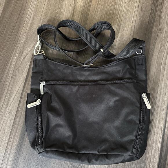 TRAVELON Black Nylon Crossbody Anti-Theft Locking Zippers Purse Bag - Picture 1 of 7